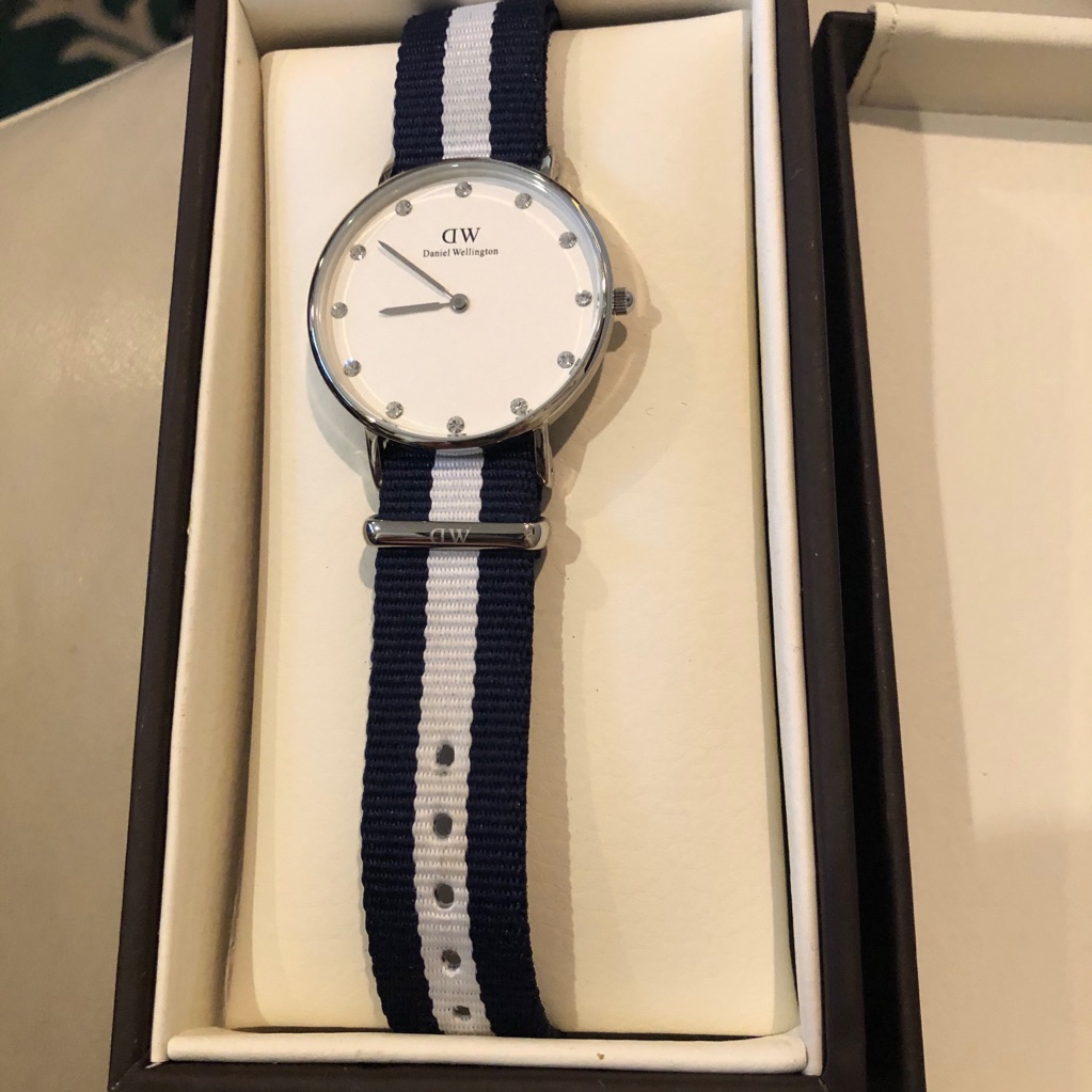 Daniel Wellington Crystal Watch With Box/Papers